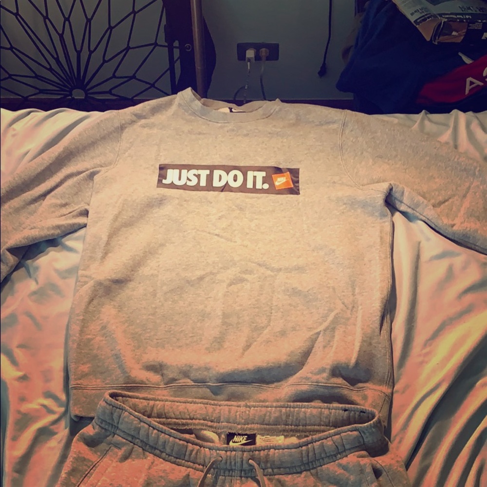 Nike jogging suit
